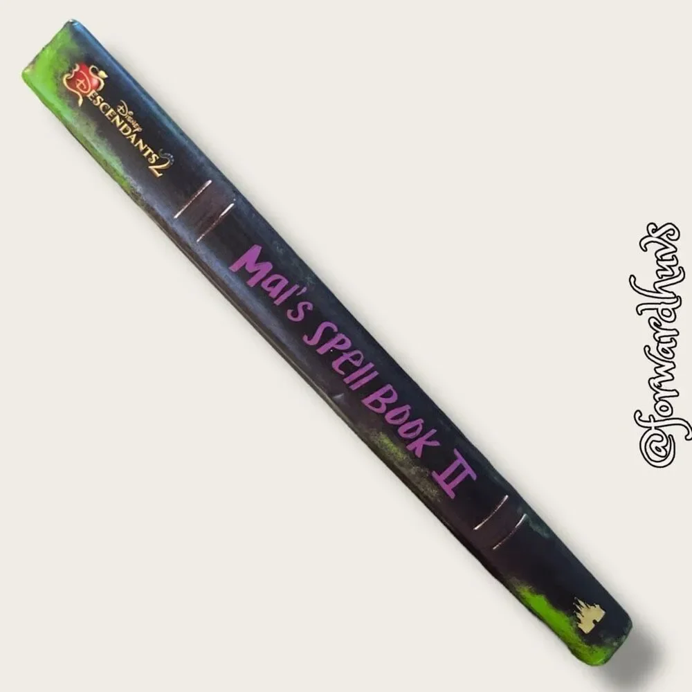 Descendants 2: Mal's Spell Book 2 - More Wicked Magic (Hardcover)